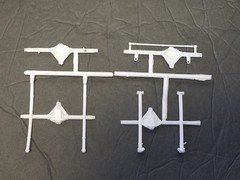 1984 GMC Pickup FRONT & REAR AXLE / SPRINGS from SUNDOWNER MPC 1:25 Model Kit 84