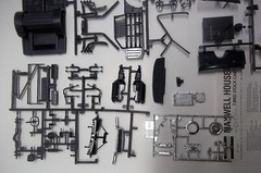DONOR CHASSIS #4 – NASCAR FORD STOCK CAR CHASSIS KIT – NO WHEELS – DK BLUE- 1/24