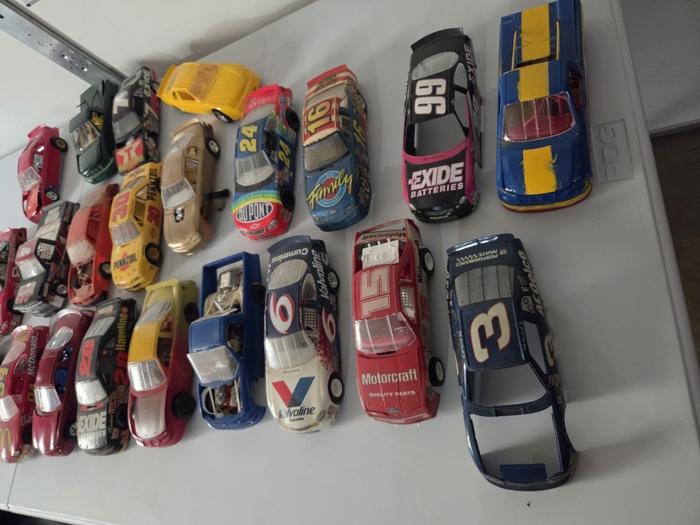 NASCAR Lot of Assorted plastic model Racing Cars Multicolor Mixed Sponsors