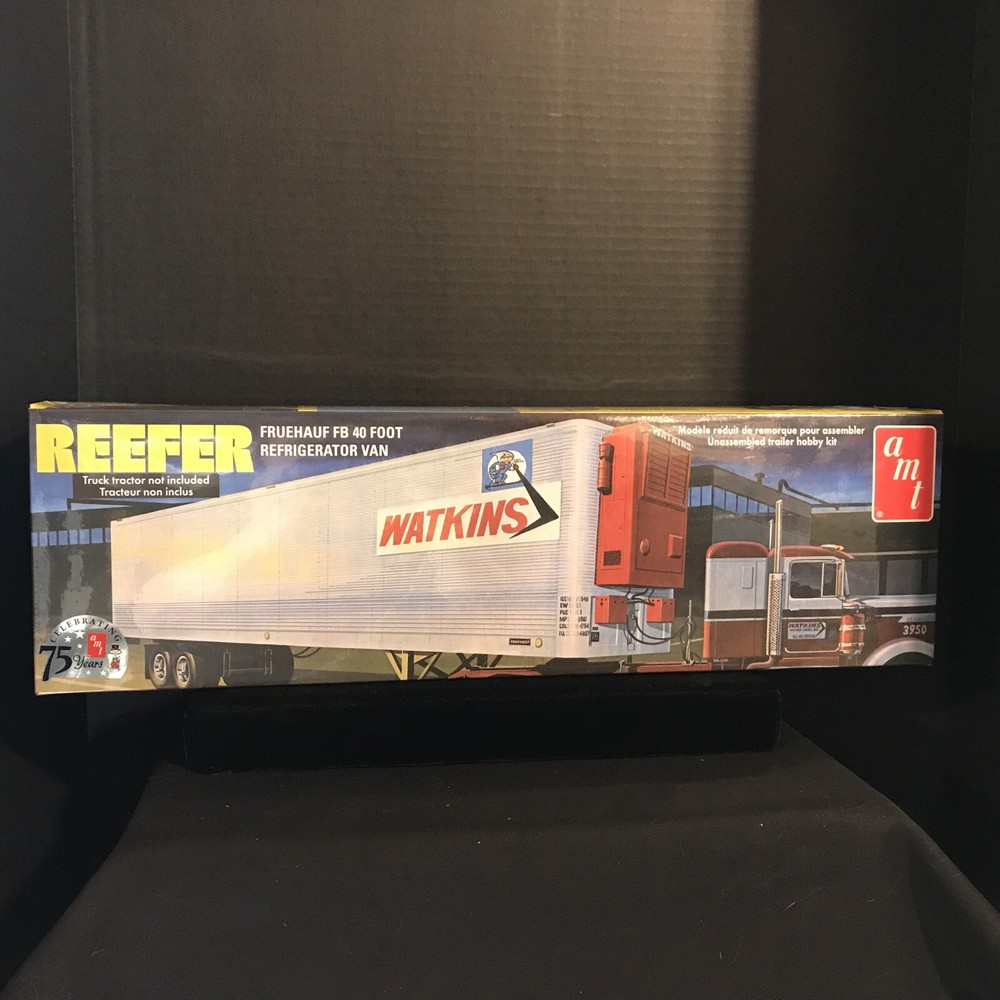 AMT 1421/06 FRUEHAUF 40’REFRIGERATOR REEFER VAN MODEL KIT-NIB-1/25 SCALE