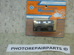 Roco Minitanks (NEW) Modern West German Daimler Pinzgauer 710M Van Lot# 7036©