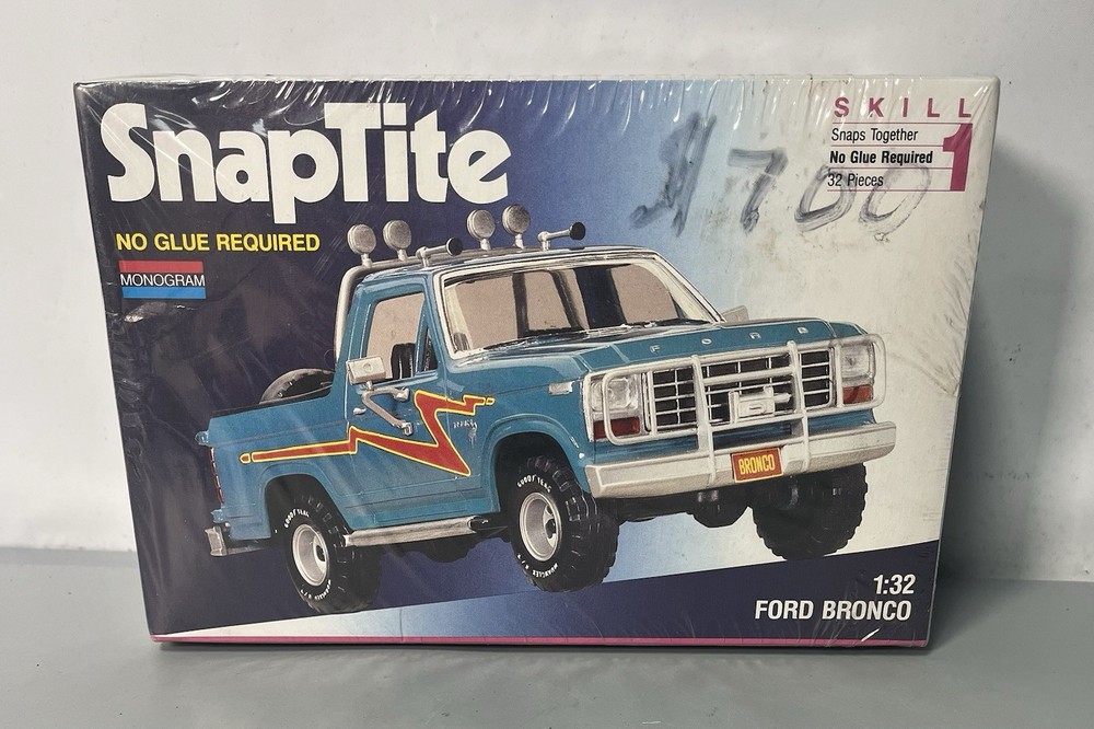 SnapTite Ford Bronco Skill 1 Snap Together Plastic Model Monogram NEW