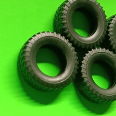 Off Road Tires Rims 1971 Ford F-250 Custom 4×4 Pickup Truck Lifted Moebius 1/25