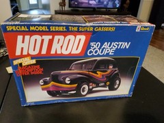REVELL HOT ROD MAGAZINE – ’50 AUSTIN COUPE DRAG GASSER Model Kit – 1/25 Scale