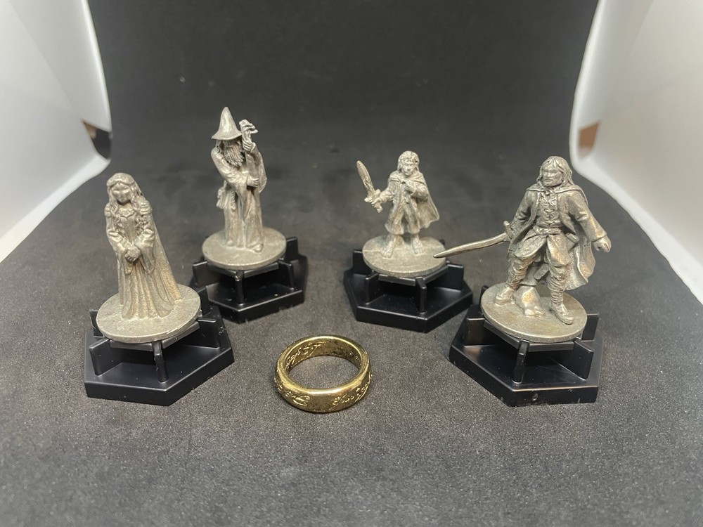 Lord of the Rings Movie Version Trivial Pursuit Game Replacement Pieces Tokens