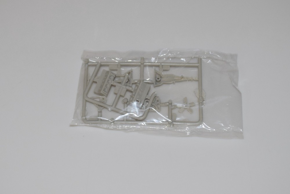 MOEBIUS 1970 FORD F-100 4×4 1230 ⭐PARTS⭐ ENGINE BLOCK+TRANSMISSION+MORE 1:25
