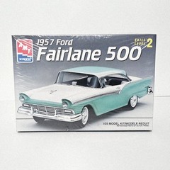 AMT ERTL 1:25 Scale 1957 Ford Fairlane 500 New Sealed Vintage 1993