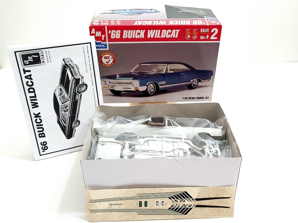 AMT ERTL ’66 Buick Wildcat 1:25 Scale Model Kit 1966 NEW / Sealed Bags – READ