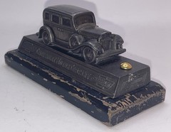 Metal 1932 Chevrolet BA Confederate Sedan Promo Desk Display 1/56 on Wood Base