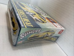 AMT 1227 1/25 Scale Snapfast Slammers Street Heat 1998 Chrysler Concorde Kit