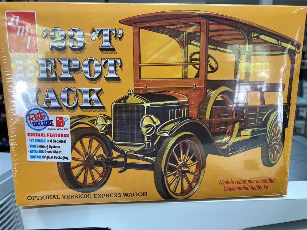 AMT 1237 ’23’T’ Depot Hack model kit