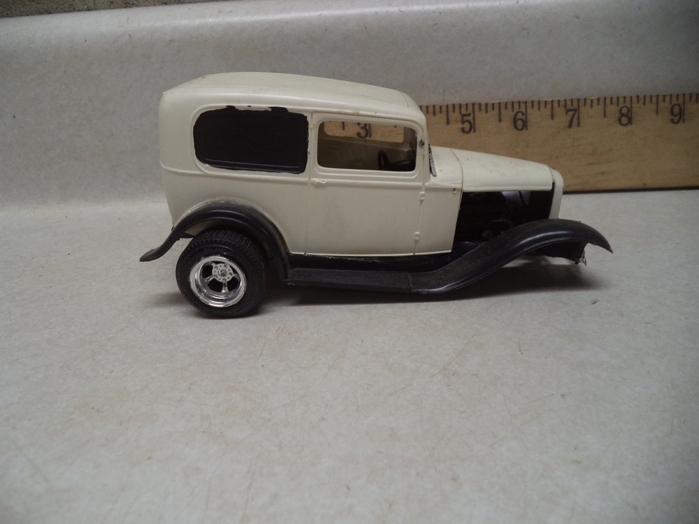 1932 Ford Tudor Sedan Street Rod Model for Junkyard Parts or Repair
