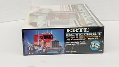 1:25 Ertl Peterbilt 359 Conventional Semi Tractor #8038 Metal Chassis Sealed UP5
