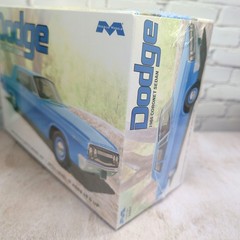 Moebius 1965 Dodge Coronet Sedan 1/25 Model Kit Factory Sealed