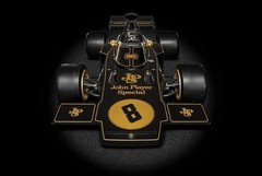 POCHER – LOTUS 72D – EMERSON FITTIPALDI – 1972 BRITISH GP – 1:8 – #HK114 & CASE