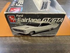 AMT 6926 1966 Ford Fairlane GT/GTA 1/25 model kit