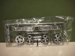 Revell – 1/25 – 2005 – HUMMER H2 California Wheels – #85-2867 – Open / Complete