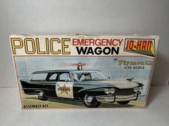 Jo-Han Plymouth Police Emergency Wagon 1:25 Model Kit #C-5100 (STARTED / READ)