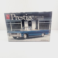 VINTAGE AMT ERTL Prestige 1965 Lincoln Continental 1/25 Model Kit UNBUILT 6504