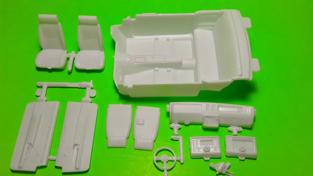 1987 Buick Regal Grand National 1/24 Interior Tub Dash Bucket Seats Door Panels