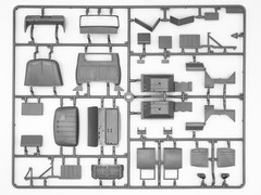 ICM 35017 – ZіL-131 with DShKMd crew, Armed Forces of Ukraine – Model Kit 1:35
