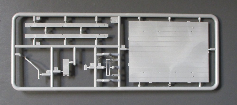 Miniart 1/35th Scale US Tow Truck G506 – Parts Tree Cd from Kit No. 38061