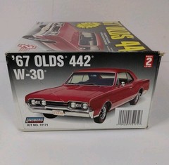 1997 Lindberg 1967 Olds 442 W-30 1/25 Model Kit #72171 Open Box