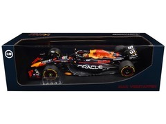 Minichamps 110232301 1/18 Red Bull Racing RB19 #1 Max Verstappen