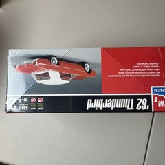 AMT 1962 Ford Thunderbird No.30081 1/25th Scale Sealed – NIB