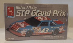 AMT Richard Petty STP Grand Prix 1/25 Model Kit #6728 Sealed Vintage NASCAR