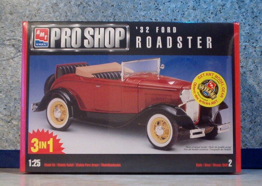 Ford 1932 Ford Roadster 1:25 scale AMT/Ertl Pro Shop Kit Stock, Hot Rod or Drag