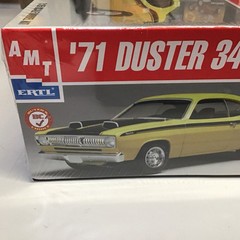 AMT ERTL 1971 Plymouth Duster 340 Model Kit #31225 1/25 Scale Factory Sealed