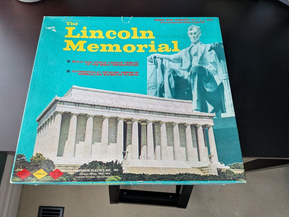 LINCOLN MEMORIAL plastic UNASSEMBLE model kits vintage-circa 1960’s Museum work