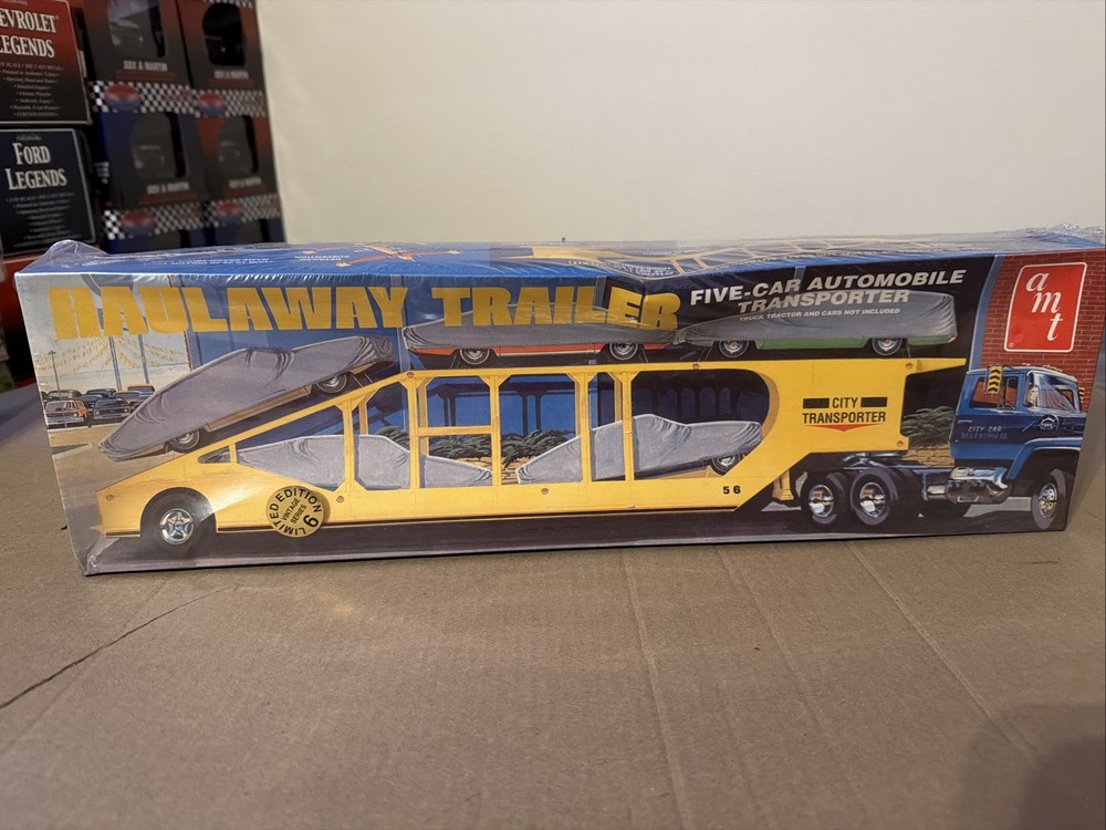 AMT Haul away Trailer 5-car Automobile Transporter #8252 Released in 1998 NEW