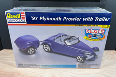 REVELL – ’97 PLYMOUTH PROWLER w/TRAILER – 1:25 KIT #6667 FACTORY SEALED VINTAGE