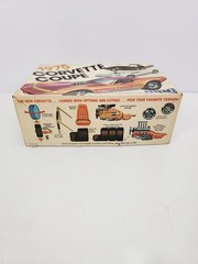 MPC Model 1975 Corvette Coupe Model Kit #1-7505 Vintage 1/25 Open Box