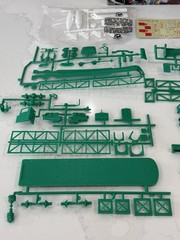 Revell H-1821:169 Honest John Missile with Mobile Carrier Box Scale