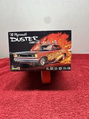 1970 Plymouth Duster Funny Car Model Kit 1/24. Revell 14528. Factory Sealed