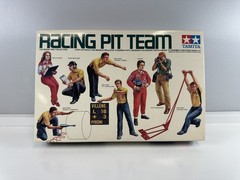 TAMIYA RACING PIT TEAM 1/20 SCALE PLASTIC MODEL KIT VINTAGE READ!!