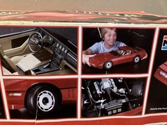 Monogram 1/8 Scale 1985 Corvette Coupe Model Car Kit 2608