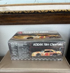 New Chevrolet Kodak Film Model Kit # 6727 Scale 1:25 AMT Sealed Box