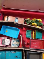Vintage 1966 Mattel Miniature cars Carrying Case With Cars Lot One Redline Read