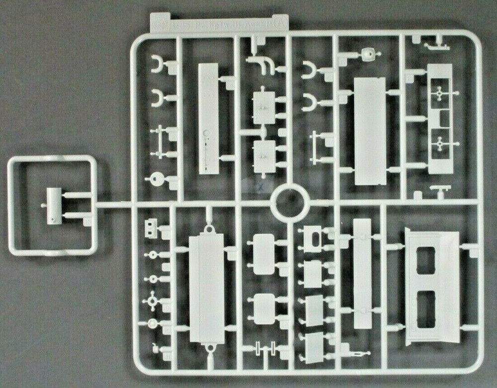 Dragon 1/35 Scale PzKpfw. III Ausf. N Kursk Parts Tree A from Kit No. 6559