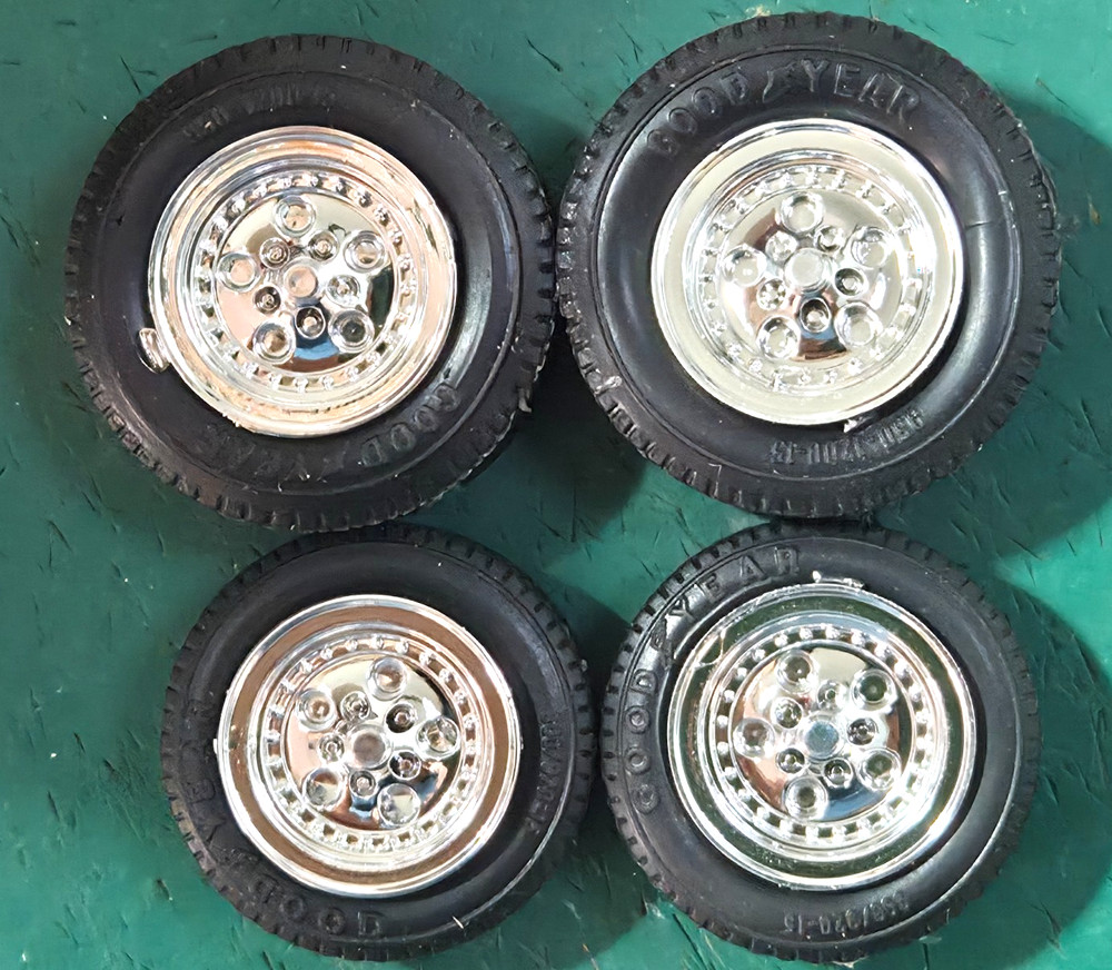 CUSTOM CHROME WHEELS STREET GOODYEAR RACING TIRES ’67 CORVETT NIGHT STALKER