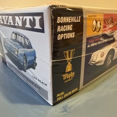 AMT Avanti 3 In 1 Special 50th Anniversary Edition 780/12 New 1/25 Trophy Series