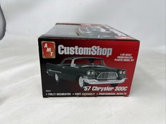 AMT CustomShop ’57 Chrysler 300C Model Kit 30247 1/25 Scale New Sealed