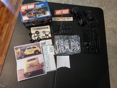 REVELL – HOT ROD ’50 AUSTIN COUPE DRAG GASSER – WITH OPTIONAL DECALS -#2