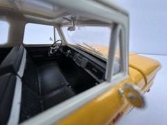 Revell 1966 Chevy Suburban 1:25 Scale (Built Model)