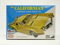 MPC THE CALIFORNIAN LUXURY SPORTS CAR PLASTIC MODEL CAR KIT 1:25 MPC942 NEW