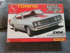 AMT MATCHBOX STREET MAGIC FORD TORINO MODEL KIT SNAP FIT 1:43 Unbuilt